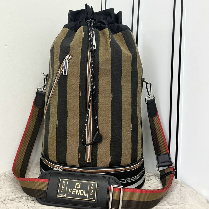 フェンディ FENDI 168-FD033LF　2021年最新入荷 モン トレゾール バゲットバッグ ドローストリングバッグ ショルダーバッグ クロスボディバッグ レディースかばん