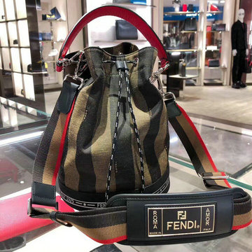 フェンディ FENDI 168-FD033SF　2021年最新入荷 モン トレゾール バゲットバッグ ドローストリングバッグ ショルダーバッグ クロスボディバッグ レディースかばん