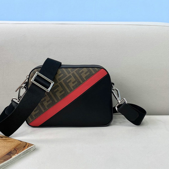フェンディ FENDI 168-FD0133ABK　2021年最新入荷 キャム ファブリック バッグ スクエアバッグ 斜め掛け ショルダーバッグ クロスボディバッグ