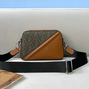 フェンディ FENDI 168-FD0133ATH　2021年最新入荷 キャム ファブリック バッグ スクエアバッグ 斜め掛け ショルダーバッグ クロスボディバッグ