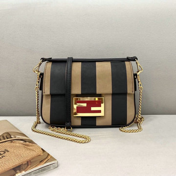 フェンディ FENDI 168-FD0162SK　2021年最新入荷 バゲットバッグ ストラップ 斜め掛け ショルダーバッグ クロスボディバッグ レディースかばん