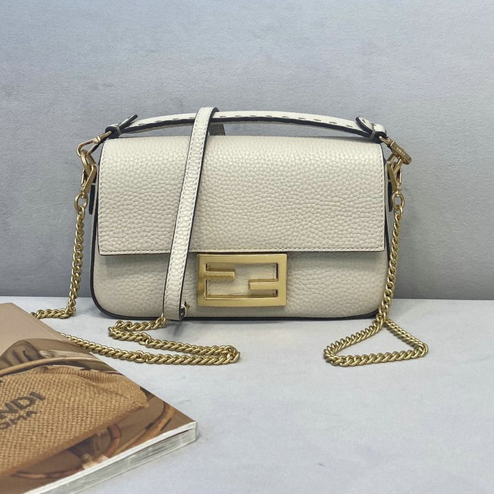 フェンディ FENDI 168-FD306SHB　2021年最新入荷 バゲット トップハンドルバッグ 2way 斜め掛け ショルダーバッグ カーフレザー レディースかばん