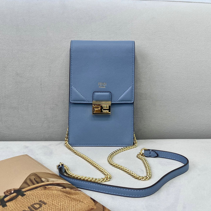 フェンディ FENDI 168-FD323LS　2021年最新入荷 斜め掛け ショルダーバッグ ミニサイズ 携帯ケース スマートフォンケース スクエアバッグ カーフレザー
