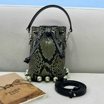 フェンディ FENDI 168-FD638SG　2021年最新入荷 モン トレゾール バゲットバッグ 斜め掛け ショルダーバッグ トートバッグ クロスボディ ドローストリングバッグ