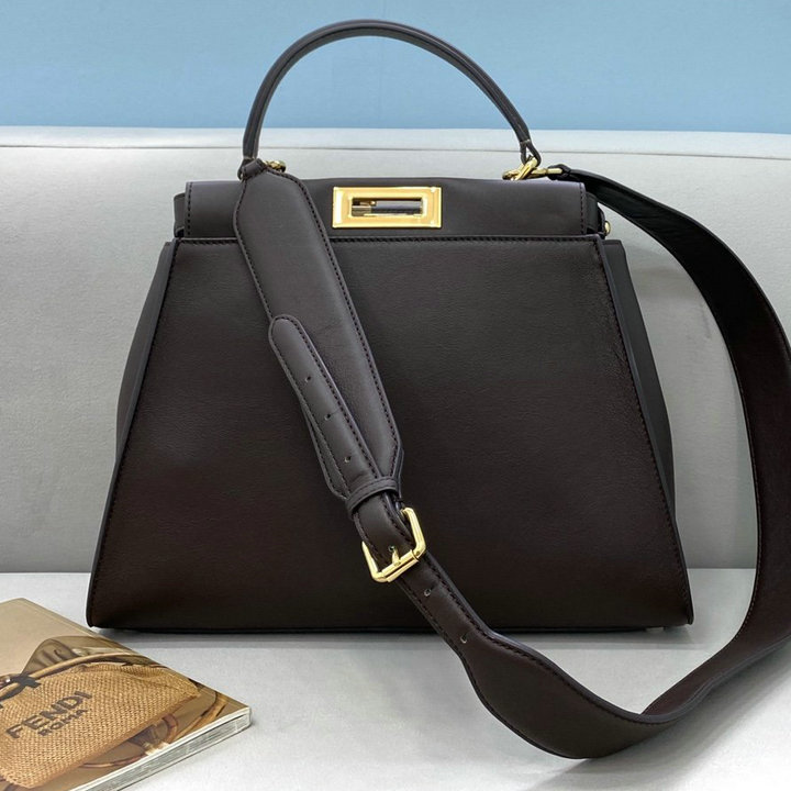 フェンディ FENDI 168-FD2121MK　2021年最新入荷 ピーカブー トートバッグ トップハンドルバッグ ハンドバッグ カーフレザー