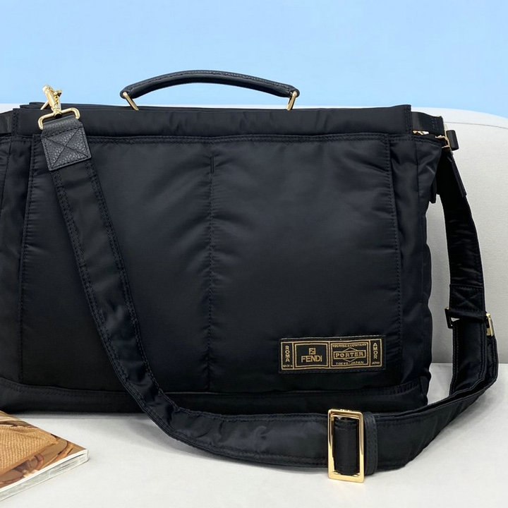 フェンディ FENDI 168-FD7519BK　2021年最新入荷 ピーカブー トートバッグ トップハンドルバッグ ハンドバッグ 2way 斜め掛け ショルダーバッグ ナイロン