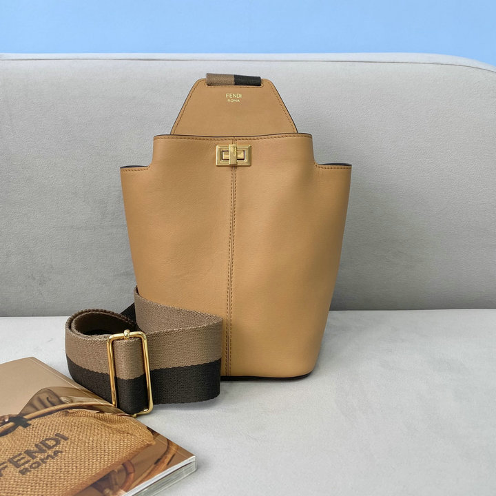フェンディ FENDI 168-FD8301PXS　2021年最新入荷 ウェストバッグ チェストバッグ クロスボディバッグ