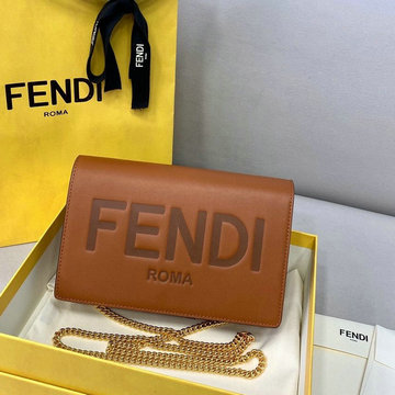 フェンディ FENDI 168-FD8367TH　2021年最新入荷 チェーンウォレット 斜め掛け ショルダーバッグ クロスボディバッグ レディースかばん スクエアバッグ