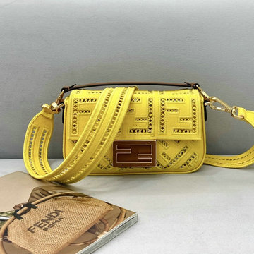フェンディ FENDI 168-FD8372ASY　2021年最新入荷 バゲット トップハンドルバッグ 2way 斜め掛け ショルダーバッグ カーフレザー レディースかばん