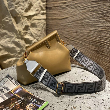 フェンディ FENDI 168-FD80018LX　2021年最新入荷 ファースト ミディアム 肩掛け ショルダーバッグ 2way クラッチバッグ 手持ちかばん レディースかばん