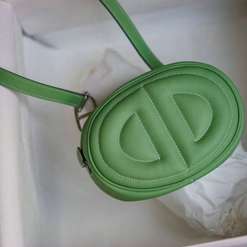 商品名称：エルメス HERMES 3589-HLP18NG 2021最新入荷 イン ザ ループ 斜め掛け ショルダーバッグ クロスボディバッグ ラウンドバッグ レディースかばん swift スイフトレザー