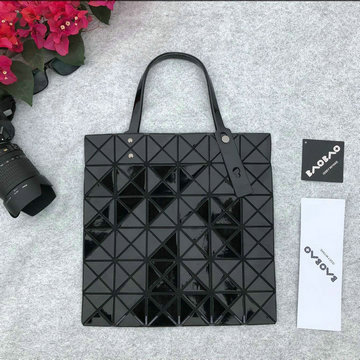 商品名称：バオバオイッセイミヤケ BAOBAO issey miyake 99-ISM666WBK　2021年最新色入荷 トートバッグ ハンドバッグ