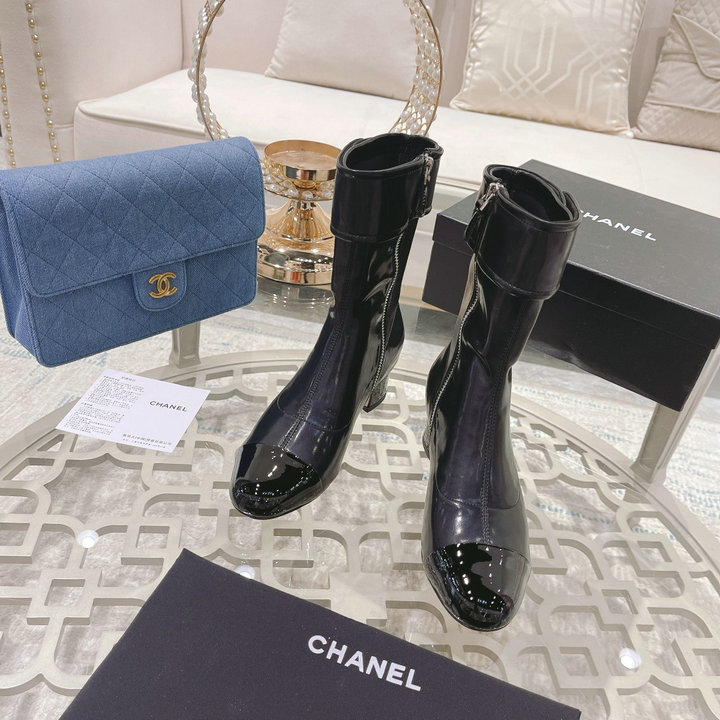 商品名称：シャネル CHANEL 26-CHJ21074Q　2021年秋冬最新入荷 ショートブーツ ローヒールシューズ ファスナー開閉式 レディースシューズ カジュアルシューズ パテントレザー