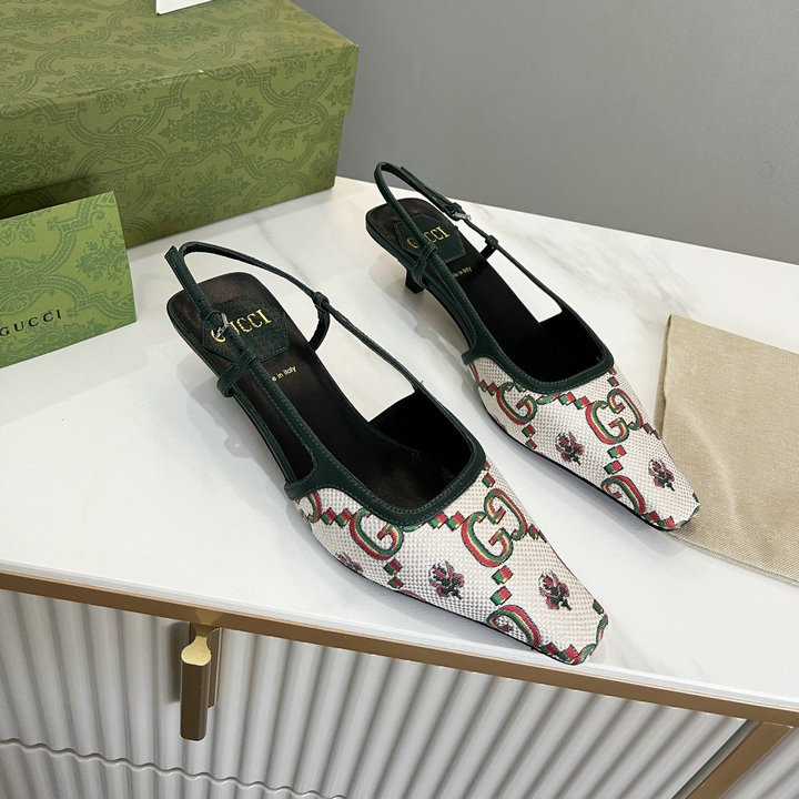 商品名称：グッチ GUCCI 26-GGJ21038Y　2021年秋冬最新入荷 ウィメンズ スリングバックパンプス ローヒールシューズ バックにバックル クロージャー レディースシューズ