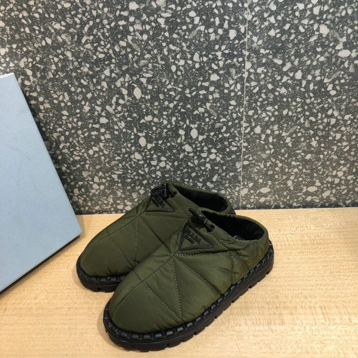 プラダ PRADA 26-PDJ21002JG　2021年最新入荷 パデッドナイロン サボ ドローストリング フラットサンダル スライドサンダル 男女兼用 スリッパ
