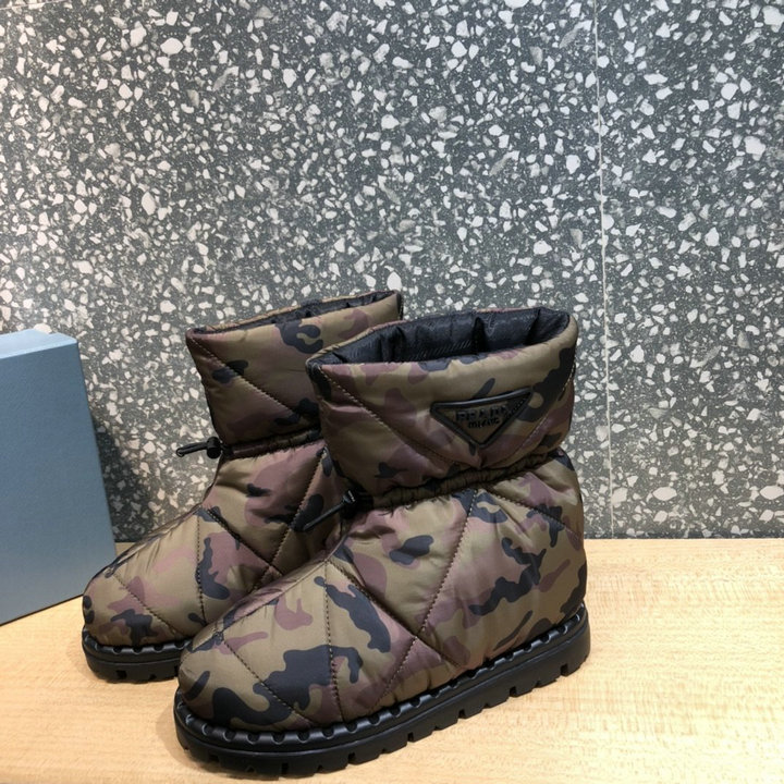 プラダ PRADA 26-PDJ21004MJ　2021年最新入荷 パデッドナイロン ブーティー ショートブーツ フラットシューズ 男女兼用 スノーブーツ
