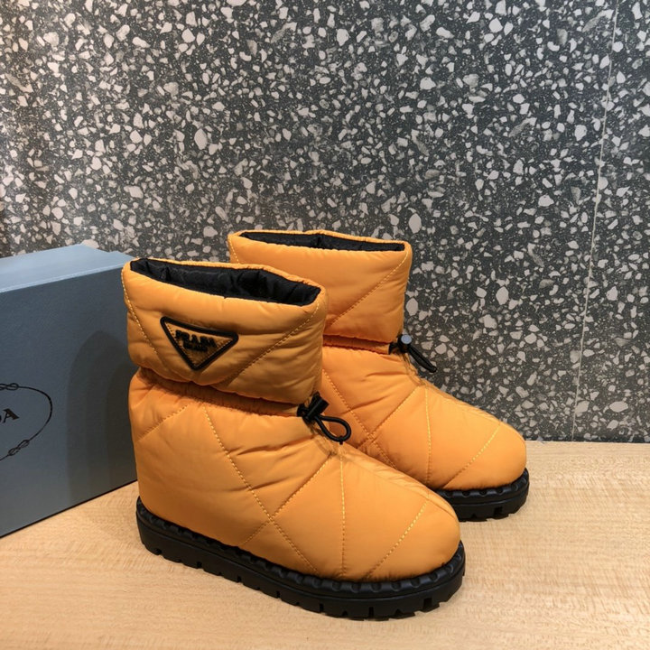 プラダ PRADA 26-PDJ21004QC　2021年最新入荷 パデッドナイロン ブーティー ショートブーツ フラットシューズ 男女兼用 スノーブーツ