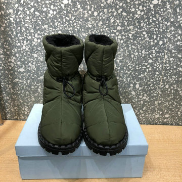 商品名称：プラダ PRADA 26-PDJ21005JG　2021年最新入荷 パデッドナイロン ブーティー ショートブーツ フラットシューズ レディース スノーブーツ
