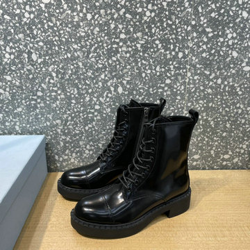 プラダ PRADA 26-PDJ21006　2021年最新入荷 レースアップブーティー ショートブーツ マーティンブーツ フラットシューズ レディースシューズ 靴 レザー