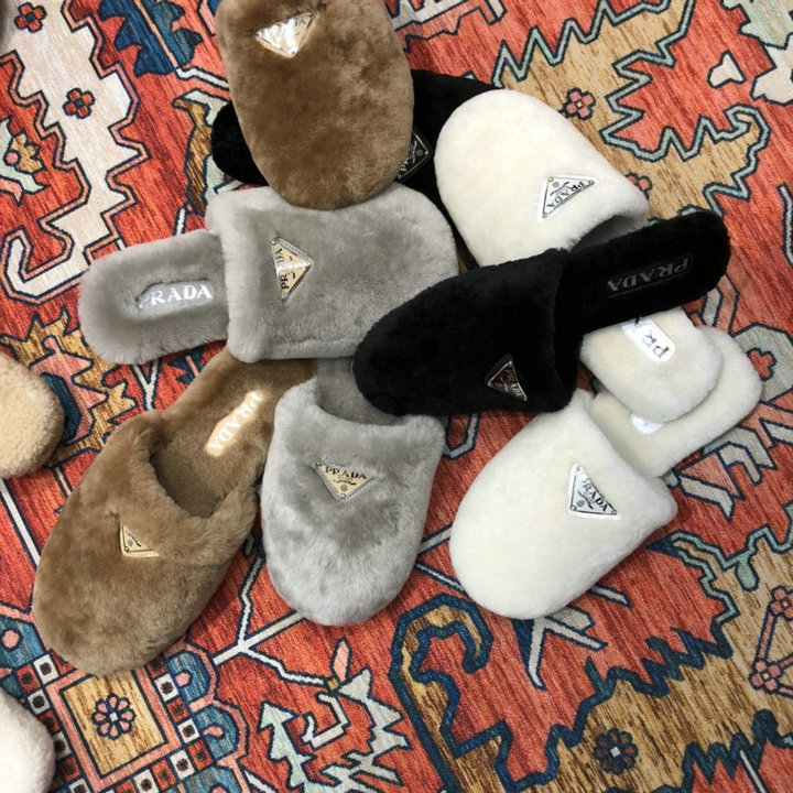 プラダ PRADA 26-PDJ21009　2021年最新入荷 シアリング サボ スライドサンダル ラムズウール ミュール レディースシューズ フラットシューズ ラバーソール スリッパ