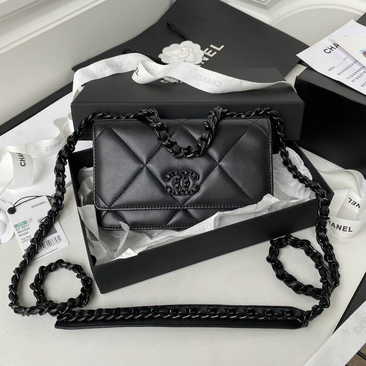 商品名称：シャネル CHANEL CC-CH0957YBK　2021年最新入荷 19 チェーンウォレット フラップバッグ 斜め掛け ショルダーバッグ クロスボディバッグ レディースかばん