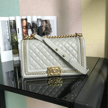 商品名称：シャネル CHANEL CC-CH67086GQLH　2021年最新入荷 BOY スモール ハンドバッグ 斜め掛け ショルダーバッグ フラップバッグ クロスボディバッグ レディースかばん