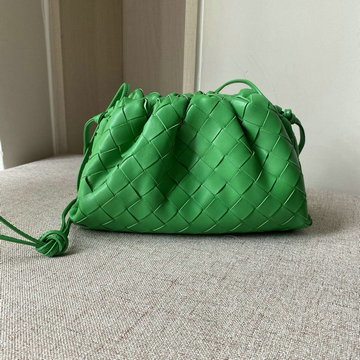 ボッテガヴェネタ BOTTEGAVENETA aj-BOV576227XBZG　2021年最新入荷 ミニ ザ ポーチ 斜め掛け ショルダーバッグ クロスボディバッグ レディースかばん