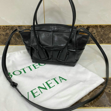 ボッテガヴェネタ BOTTEGAVENETA aj-BOV666873BK　2021年最新入荷 ザ アルコ ミニ トップハンドルバッグ トートバッグ ハンドバッグ 2way 斜め掛け ショルダーバッグ