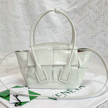 ボッテガヴェネタ BOTTEGAVENETA aj-BOV666873BS　2021年最新入荷 ザ アルコ ミニ トップハンドルバッグ トートバッグ ハンドバッグ 2way 斜め掛け ショルダーバッグ