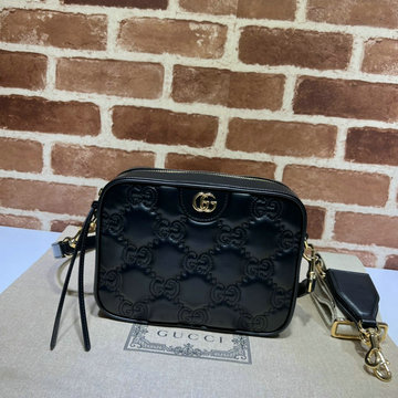 商品名称：グッチ GUCCI 057-GG702234BK　2022年最新入荷 GGマトラッセ レザー スモール バッグ 斜め掛け ショルダーバッグ クロスボディバッグ レザー