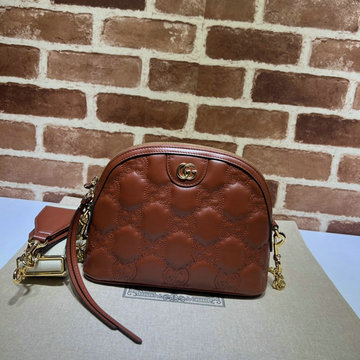 グッチ GUCCI 057-GG702229ZS　2022年最新入荷 GGマトラッセ レザー スモール バッグ 斜め掛け ショルダーバッグ クロスボディバッグ レザー