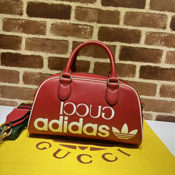 グッチ GUCCI 057-GG702397RD　2022年最新入荷 adidas x Gucci ミニ ダッフルバッグ トップハンドルバッグ トートバッグ ハンドバッグ 2way ショルダーバッグ