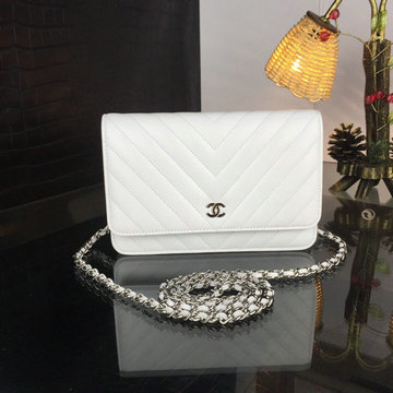 シャネル CHANEL CC-CH33814VYYBS　2022年最新入荷 クラシック チェーンウォレット 斜めがけ ショルダーバッグ フラップバッグ ラムスキン