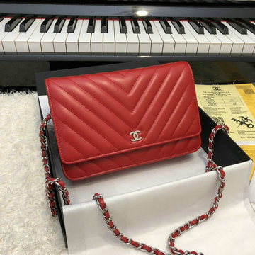 シャネル CHANEL CC-CH33814VYYRD　2022年最新入荷 クラシック チェーンウォレット 斜めがけ ショルダーバッグ フラップバッグ ラムスキン
