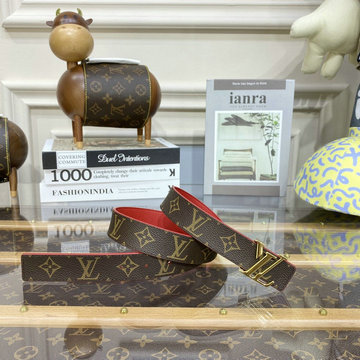 ルイヴィトン LOUISVUITTON 057-M6130R　2022年最新入荷 サンチュール LVイニシャル 30MM リバーシブル ベルト メンズ用 カーフレザー