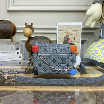 ルイヴィトン LOUISVUITTON 057-M81606L　2022年最新入荷 ミニ ソフトトランク チェーン スクエアバッグ 斜め掛け ショルダーバッグ クロスボディバッグ キャリーバッグ