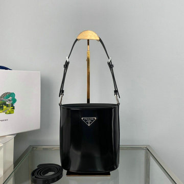 商品名称：プラダ PRADA GH-PD1BE059QBK　2022年最新入荷 ミニ バゲットバッグ トートバッグ 2way 斜め掛け ショルダーバッグ クロスボディバッグ カーフレザー レディースかばん