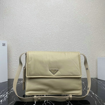 商品名称：プラダ PRADA 025-PD1BD256QH　2022年最新入荷 メッセンジャーバッグ 斜め掛け ショルダーバッグ メンズかばん クロスボディバッグ ナイロン
