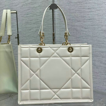 商品名称：クリスチャンディオール CHRISTIAN DIOR 025-CD8721BS　2022年最新入荷 エッセンシャル ミディアム トートバッグ ハンドバッグ 肩掛け ショルダーバッグ