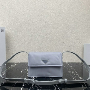 商品名称：プラダ PRADA 025-PD1BD313FL　2022年最新入荷 メッセンジャーバッグ フラップバッグ 斜め掛け ショルダーバッグ クロスボディバッグ ナイロン