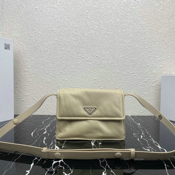 商品名称：プラダ PRADA 025-PD1BD313MB　2022年最新入荷 メッセンジャーバッグ フラップバッグ 斜め掛け ショルダーバッグ クロスボディバッグ ナイロン