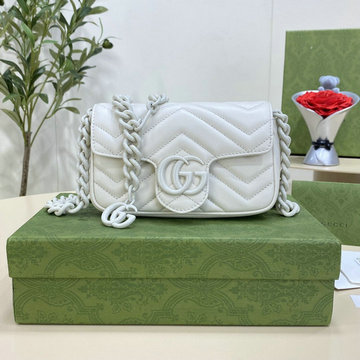 商品名称：グッチ GUCCI 057-GG699757QBS　2022年最新入荷 GGマーモント ベルトバッグ チェーンポーチ 斜め掛け ショルダーバッグ クロスボディバッグ レディースかばん