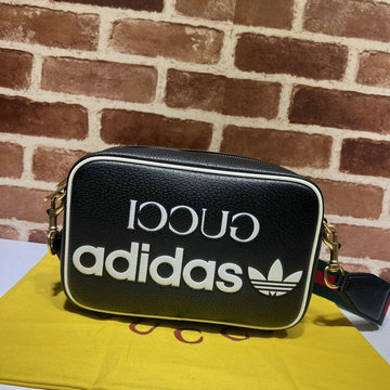 商品名称：グッチ GUCCI 057-GG702427BK　2022年最新入荷 adidas x Gucci スモール スクエアバッグ 斜め掛け ショルダーバッグ クロスボディバッグ カメラバッグ