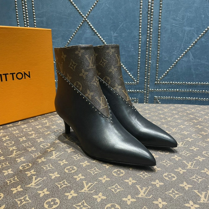 ルイヴィトン LOUISVUITTON 26-LVJ22047　2022年秋冬最新入荷 アンクルブーツ ショートブーツ ローヒールシューズ カジュアルシューズ レディースシューズ 靴