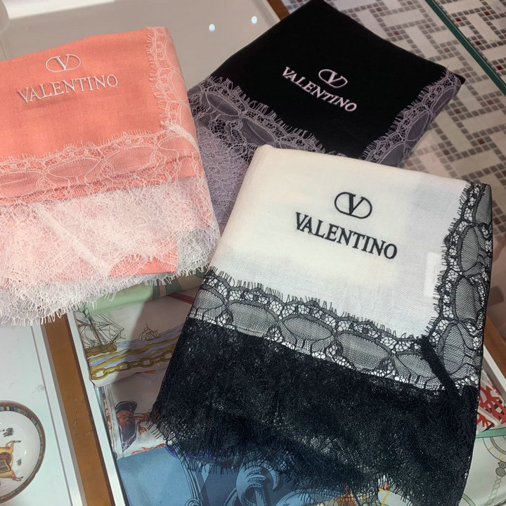 ヴァレンティノ Valentino AN-WJVT22002　2022年最新入荷 ショール ロングスカーフ マフラー ストール カシミヤ