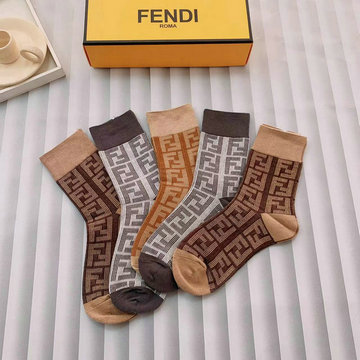 フェンディ FENDI AN-WZFD22001　2022年最新入荷 Sporty Tennis Socks スポーティー テニス ソックス ハイソックス 1箱5足セット コットン