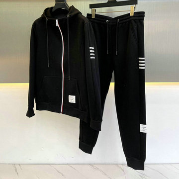 商品名称：トム ブラウン Thom Browne JS-TZTB22003K　2022年最新入荷 セットアップ スーツ ロングスリーブ スェットシャツ パーカー スポーツパンツ スポーツジャージ