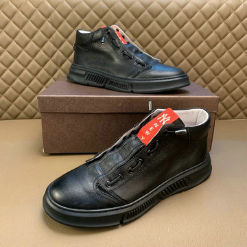 グッチ GUCCI MS-GGJ22017　2022年最新入荷 スニーカー カジュアルシューズ レースアップシューズ スポーツシューズ メンズシューズ