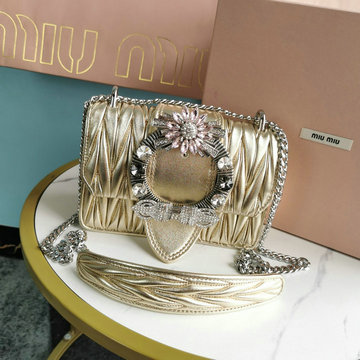 ミュウミュウ MIUMIU 99-MM5BD084JS　2022年最新入荷 斜め掛け ショルダーバッグ クロスボディバッグ レディースかばん マテラッセレザー