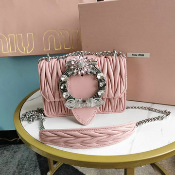 ミュウミュウ MIUMIU 99-MM5BD084QF　2022年最新入荷 斜め掛け ショルダーバッグ クロスボディバッグ レディースかばん マテラッセレザー